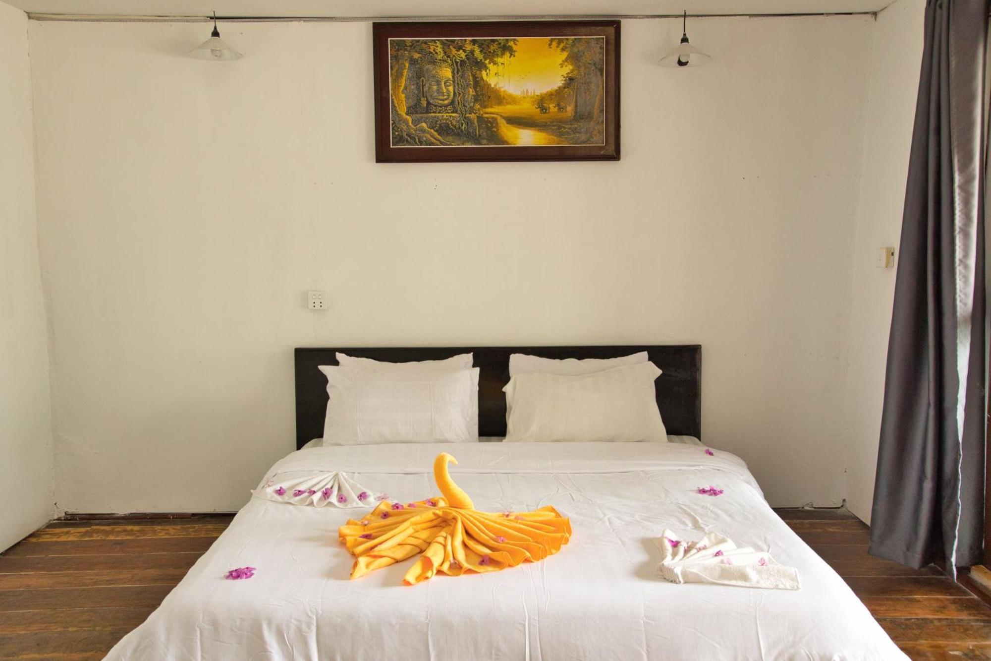 Koh Rong Beach Hostel And Bungalows Kaoh Touch Exteriör bild