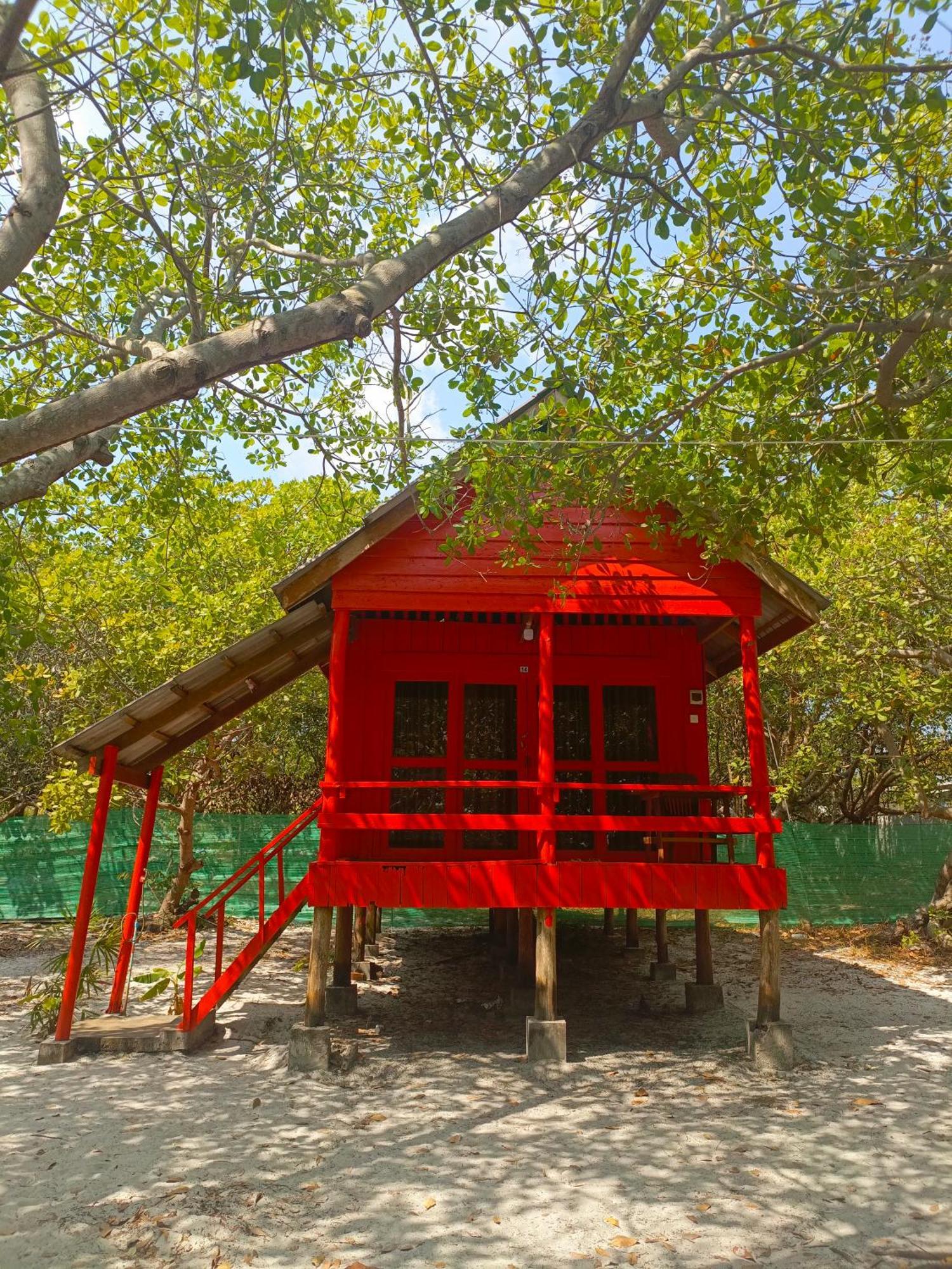 Koh Rong Beach Hostel And Bungalows Kaoh Touch Exteriör bild