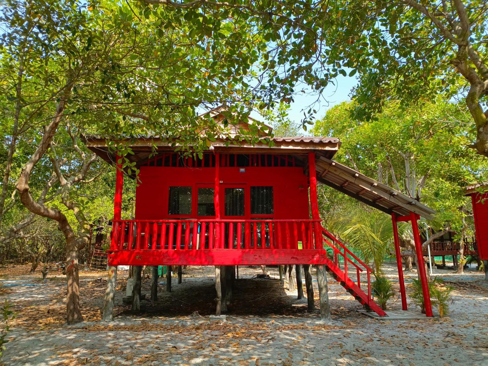 Koh Rong Beach Hostel And Bungalows Kaoh Touch Exteriör bild