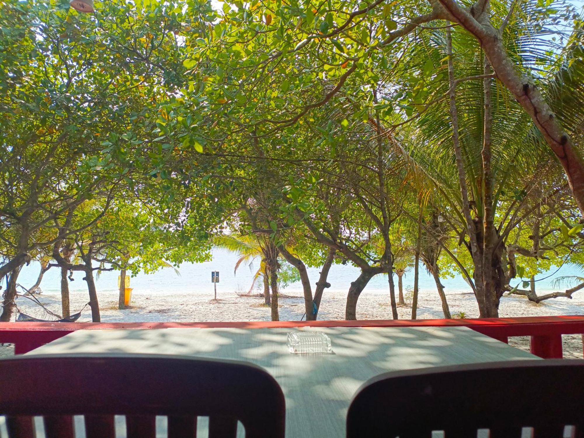 Koh Rong Beach Hostel And Bungalows Kaoh Touch Exteriör bild
