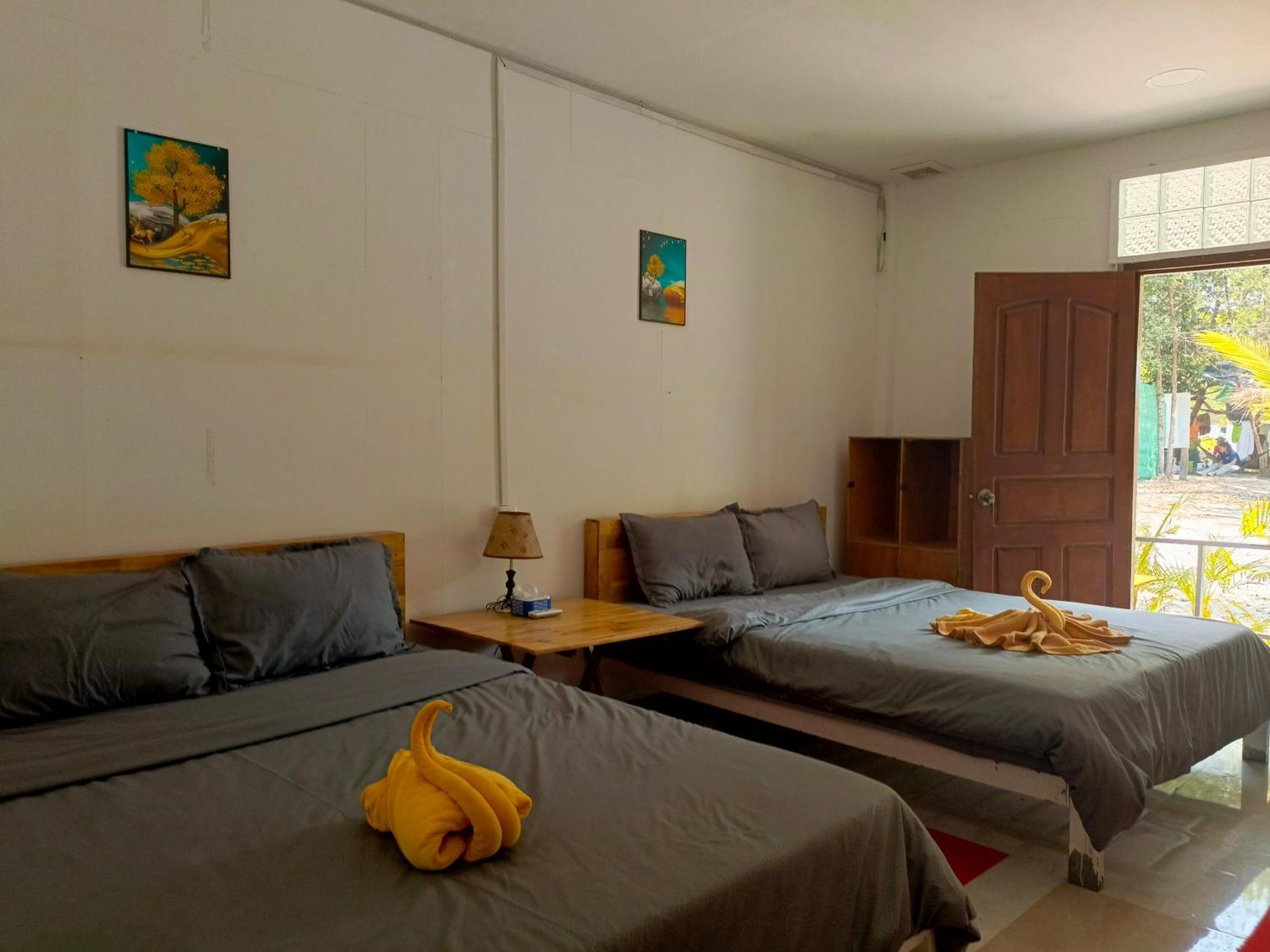 Koh Rong Beach Hostel And Bungalows Kaoh Touch Exteriör bild