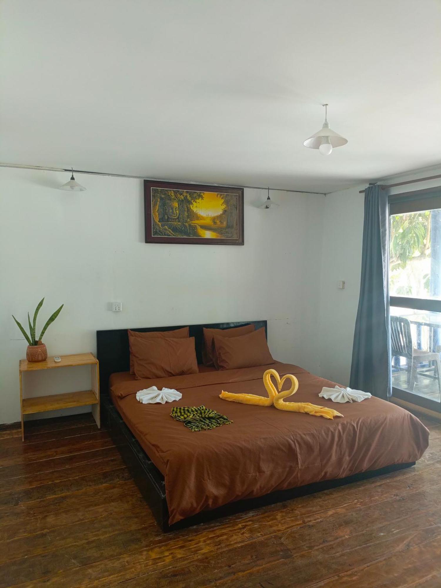 Koh Rong Beach Hostel And Bungalows Kaoh Touch Exteriör bild