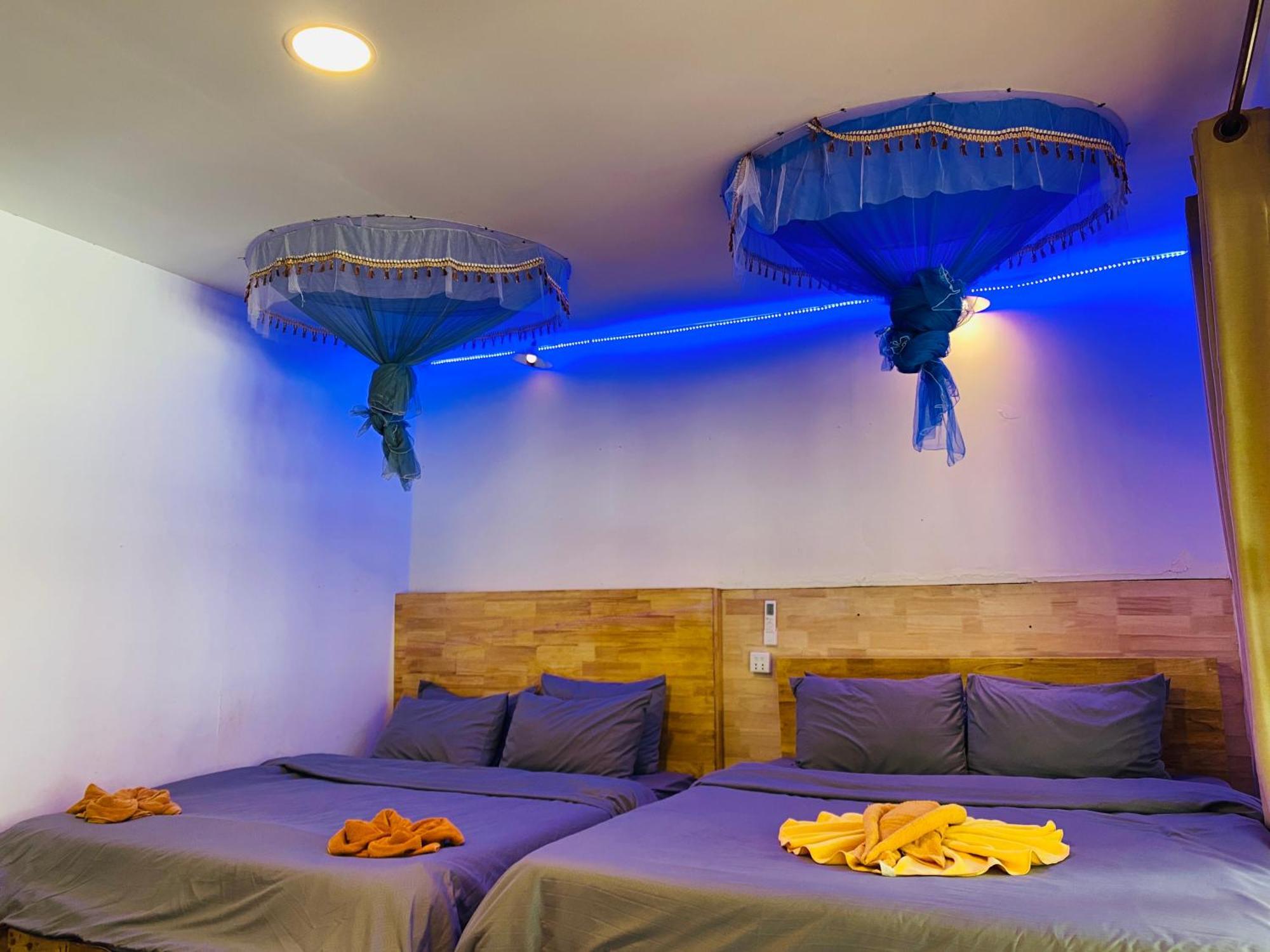 Koh Rong Beach Hostel And Bungalows Kaoh Touch Exteriör bild